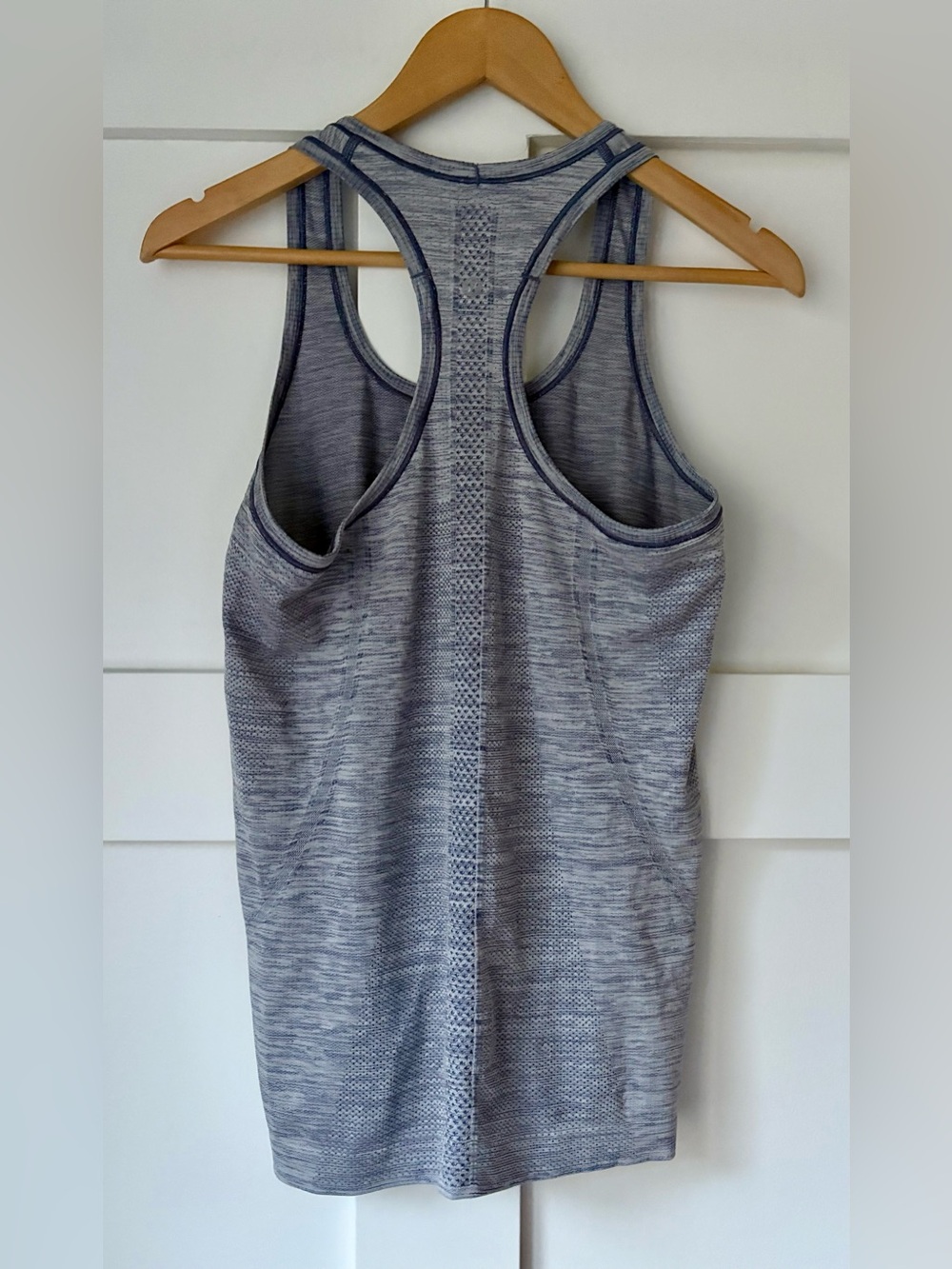 Lululemon • Swiftly Tech Racerback Tank • Size 8 - Picture 4 of 5